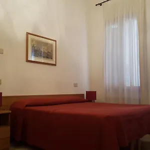 rialto1082.hotelslidodijesolo.com/